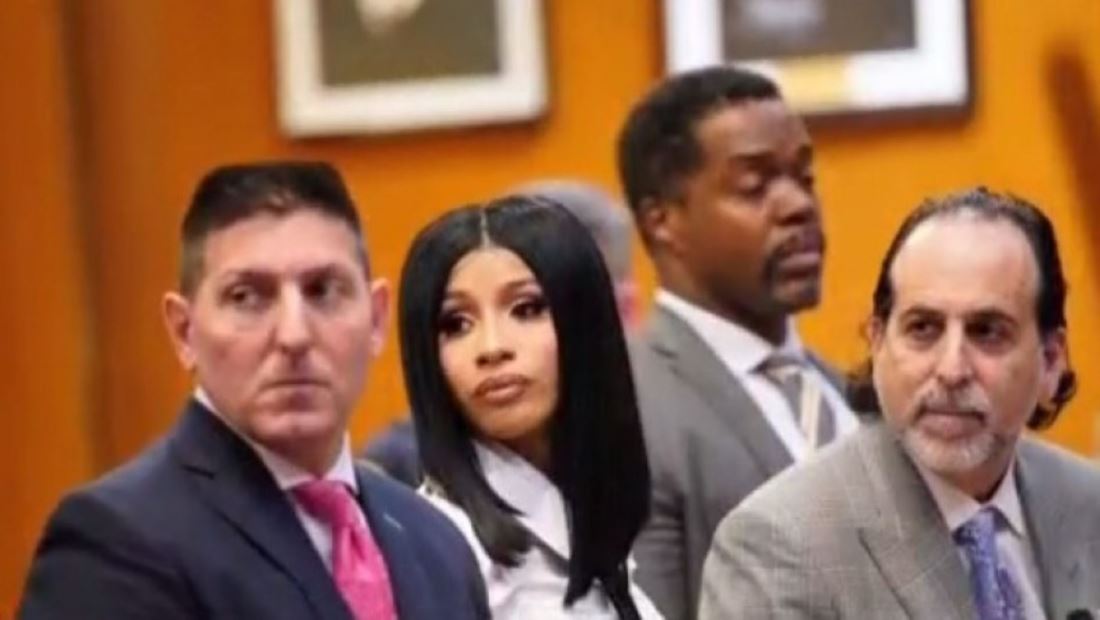 Cardi B regresa a corte por pelea en club nocturno Cardi B regresa a corte por pelea en club nocturno