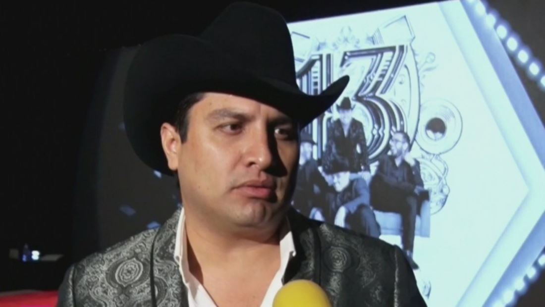 Julión Álvarez quiere limpiar su nombre por sus hijas Julión Álvarez quiere limpiar su nombre por sus hijas