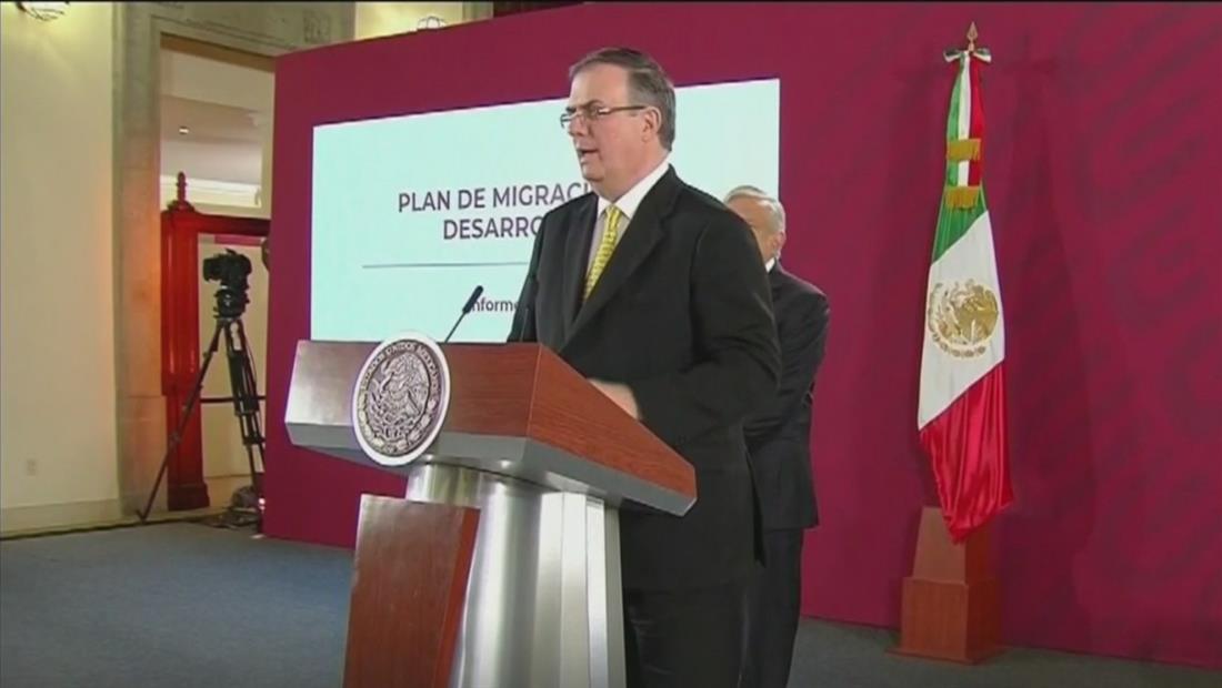 México rechaza el plan de EE. UU. de enviar a Guatemala a los mexicanos migrantes que esperan por su asilo estadounidense México rechaza el plan de EE. UU. de enviar a Guatemala a los mexicanos migrantes que esperan por su asilo estadounidense