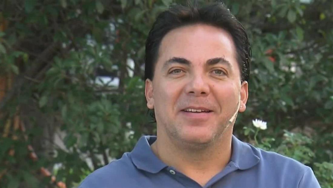 Cristian Castro confiesa que tiene el corazón herido por un amor Cristian Castro confiesa que tiene el corazón herido por un amor