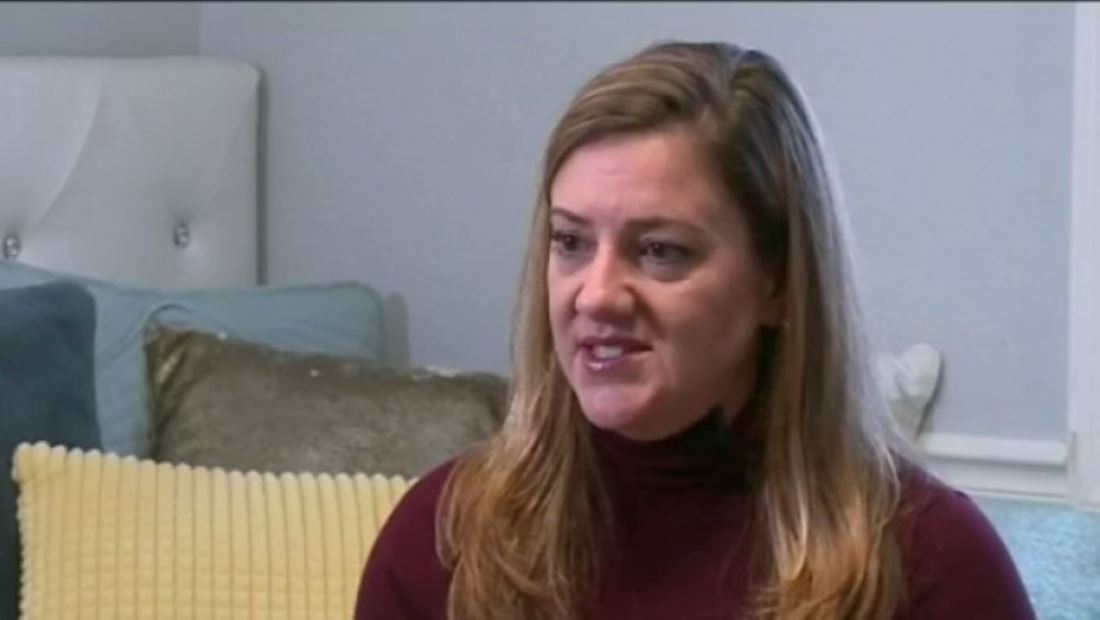 Compran un colchón para su hija y descubren residuos de vidrios como si fueran navajas Compran un colchón para su hija y descubren residuos de vidrios como si fueran navajas
