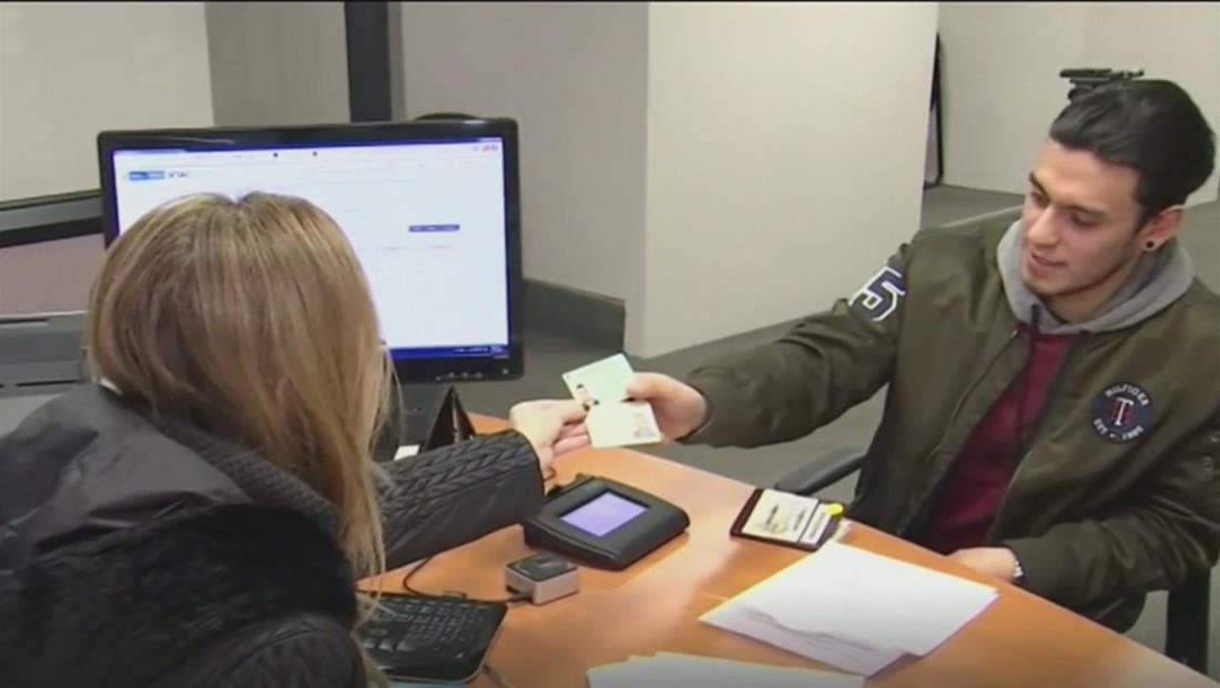 Inmigrantes indocumentados podrán solicitar sus licencias de conducir en el estado de Nueva York Inmigrantes indocumentados podrán solicitar sus licencias de conducir en el estado de Nueva York