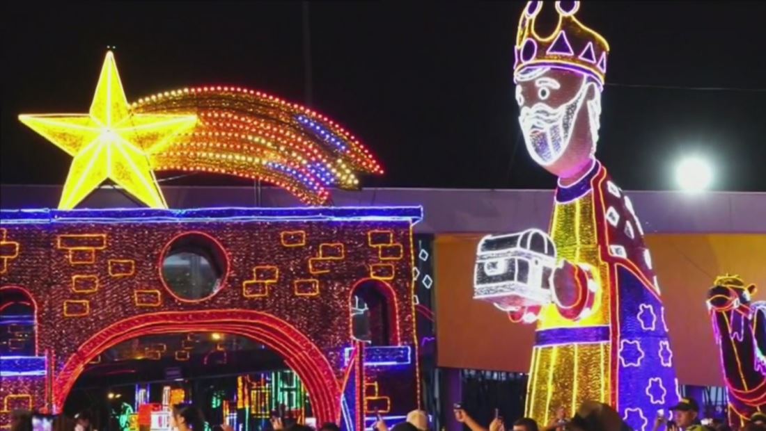 La ciudad de Medellín se viste de luces para su alumbrado navideño La ciudad de Medellín se viste de luces para su alumbrado navideño