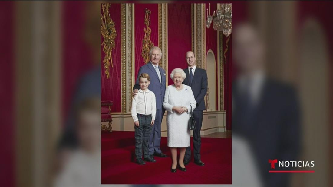 Retrato histórico de la Reina Isabel II de Inglaterra, junto a sus tres herederos Retrato histórico de la Reina Isabel II de Inglaterra, junto a sus tres herederos