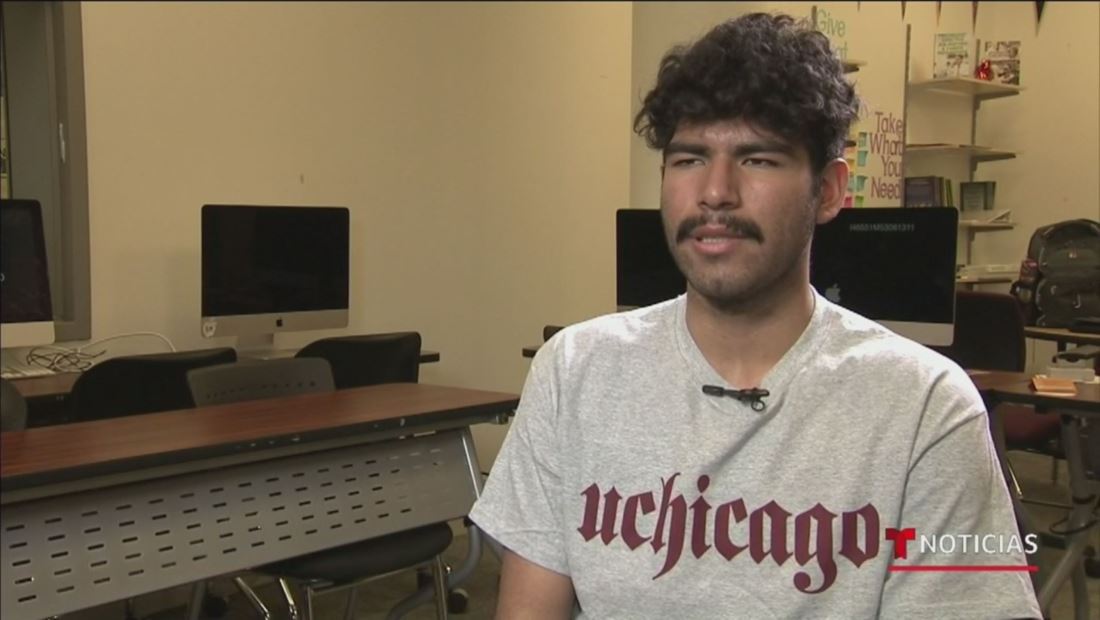 Joven latino recibió gran regalo de Navidad: una beca completa para la universidad Joven latino recibió gran regalo de Navidad: una beca completa para la universidad
