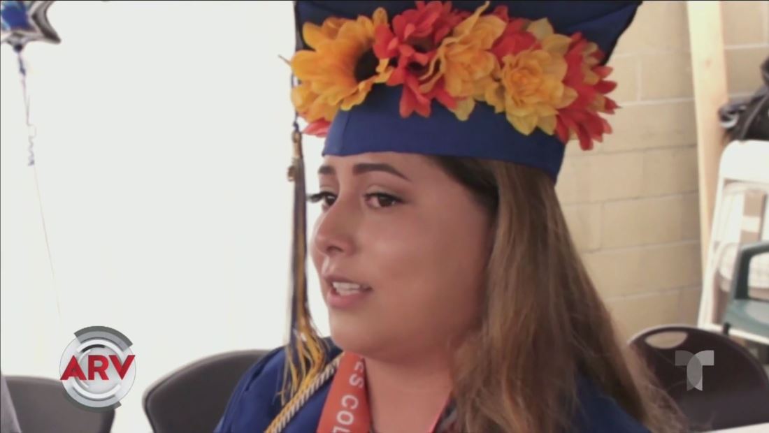 Sorpresa de graduación para dreamer que obtuvo 3 títulos universitarios Sorpresa de graduación para dreamer que obtuvo 3 títulos universitarios