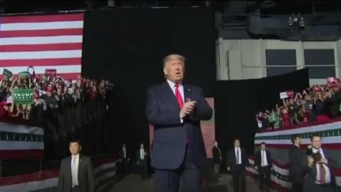 Pastor latino invita a indocumentados a un evento con Trump en su igelsia de Miami Pastor latino invita a indocumentados a un evento con Trump en su igelsia de Miami