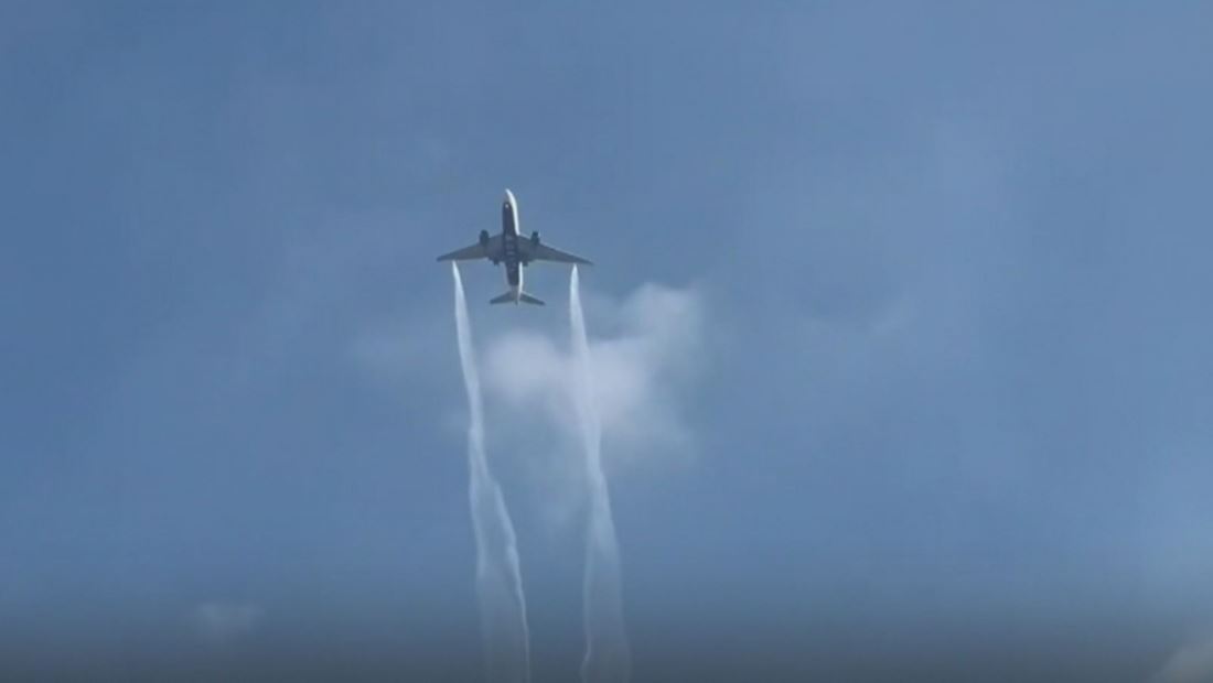 Exigen respuestas por el derrame de combustible de un avión sobre escuelas de California Exigen respuestas por el derrame de combustible de un avión sobre escuelas de California