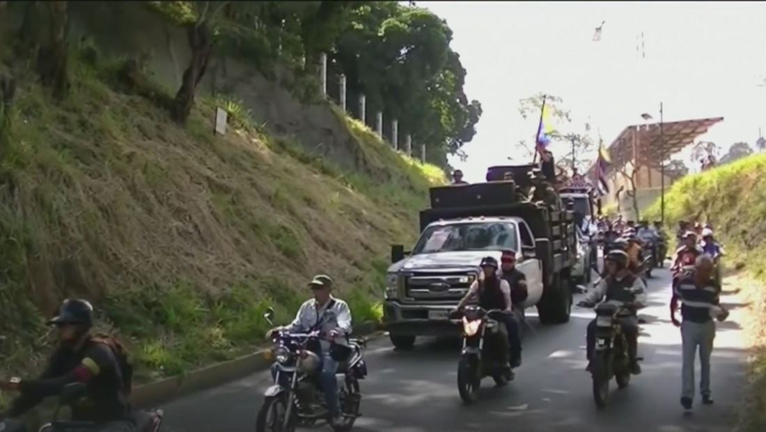 Crece el temor de los venezolanos a los 'colectivos', grupos armados que defienden el chavismo Crece el temor de los venezolanos a los 'colectivos', grupos armados que defienden el chavismo