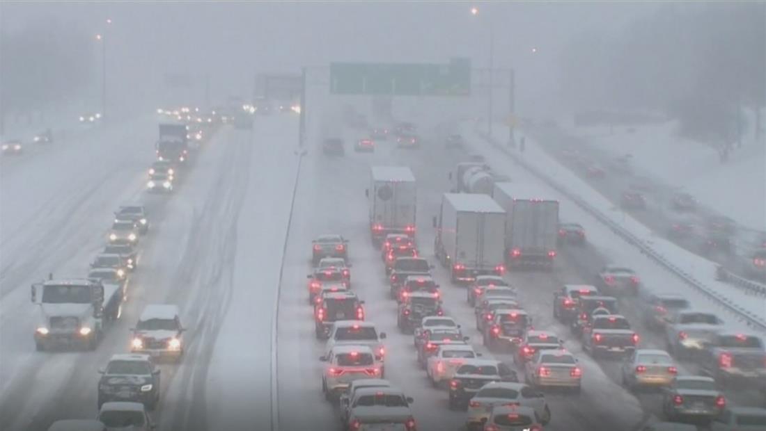 Alertan posibles cancelaciones de vuelos tras amenaza de intensas lluvias y nevadas en EE. UU. Alertan posibles cancelaciones de vuelos tras amenaza de intensas lluvias y nevadas en EE. UU.