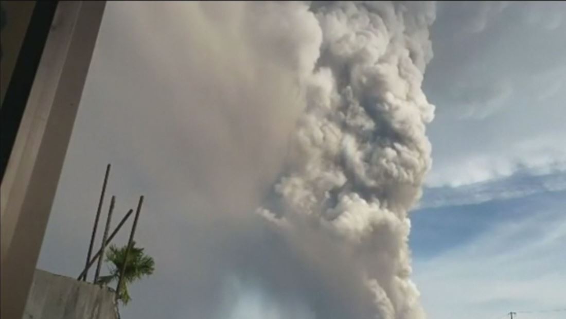 Miles de habitantes en Filipinas son evacuados por la actividad volcánica cerca de la capital Miles de habitantes en Filipinas son evacuados por la actividad volcánica cerca de la capital