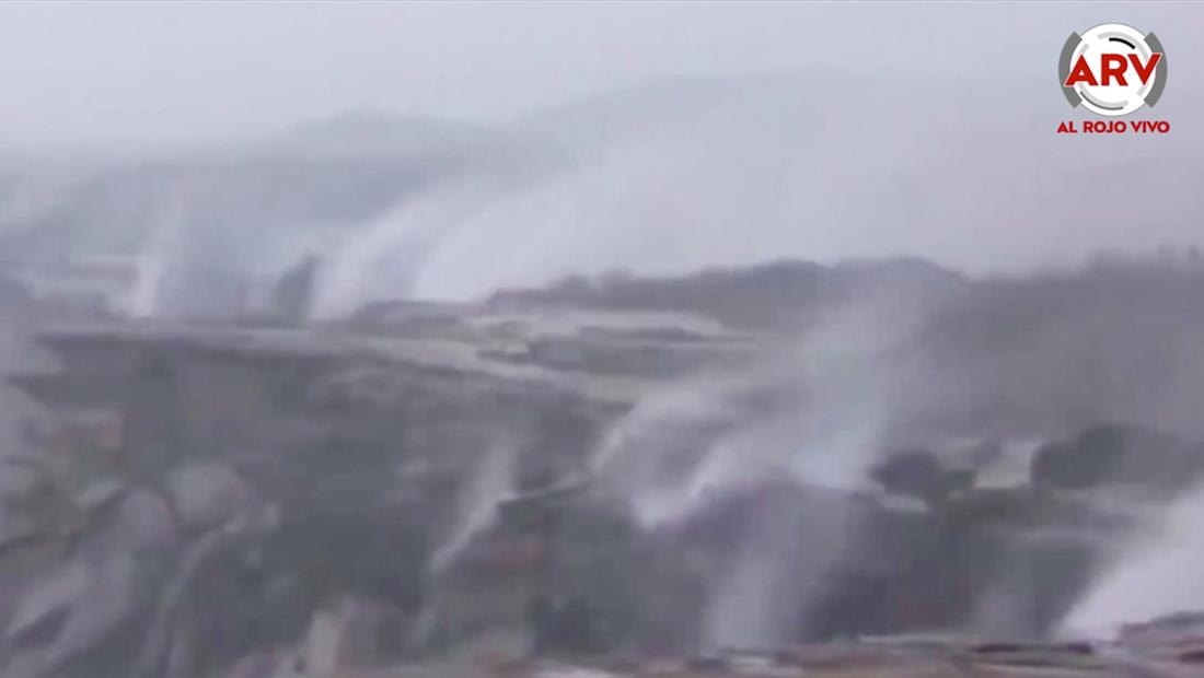 Cataratas invertidas surgen por fuertes vientos en Australia Cataratas invertidas surgen por fuertes vientos en Australia