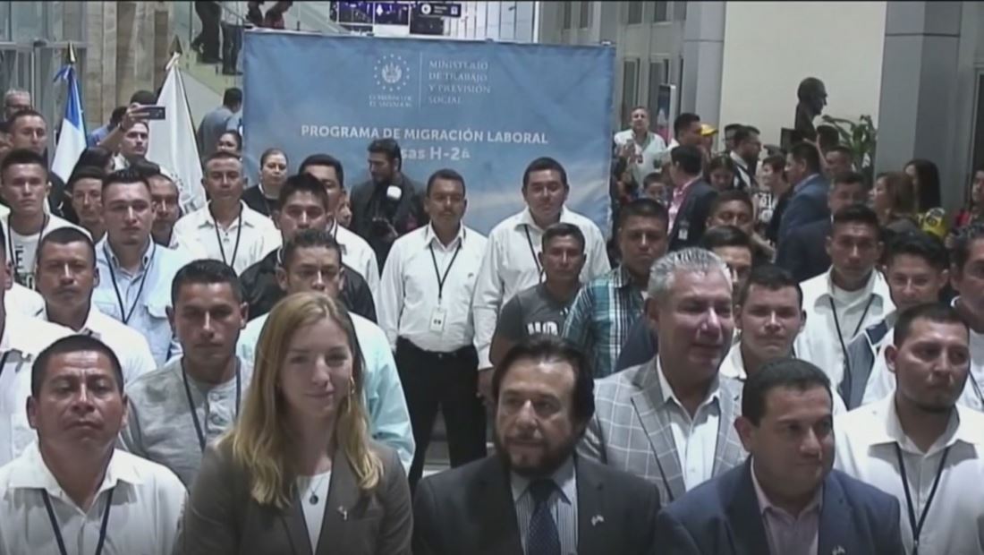 Salvadoreños del programa de visas temporales viajan a EE. UU. repletos de sueños por cumplir Salvadoreños del programa de visas temporales viajan a EE. UU. repletos de sueños por cumplir