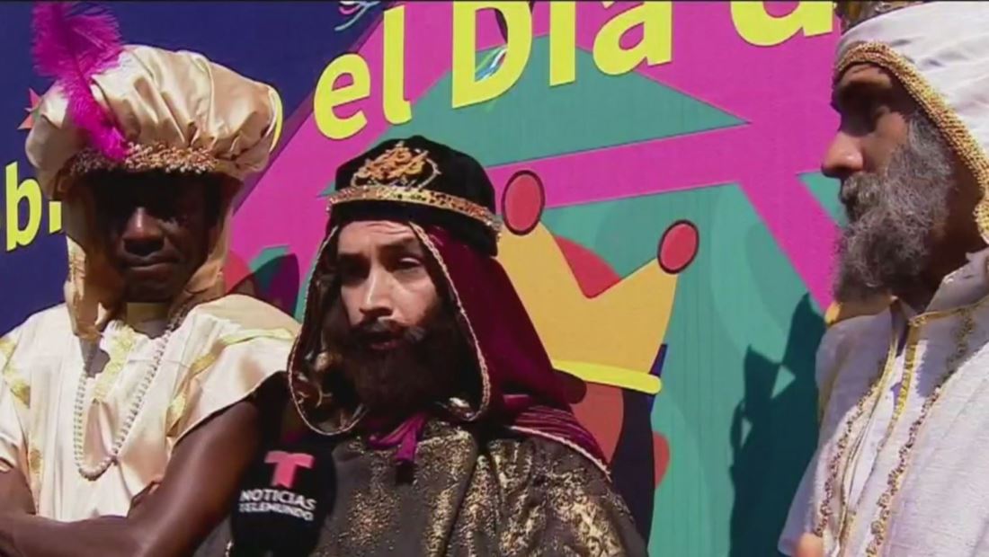 Los Reyes Magos llegan a México con regalos y un documento para López Obrador Los Reyes Magos llegan a México con regalos y un documento para López Obrador