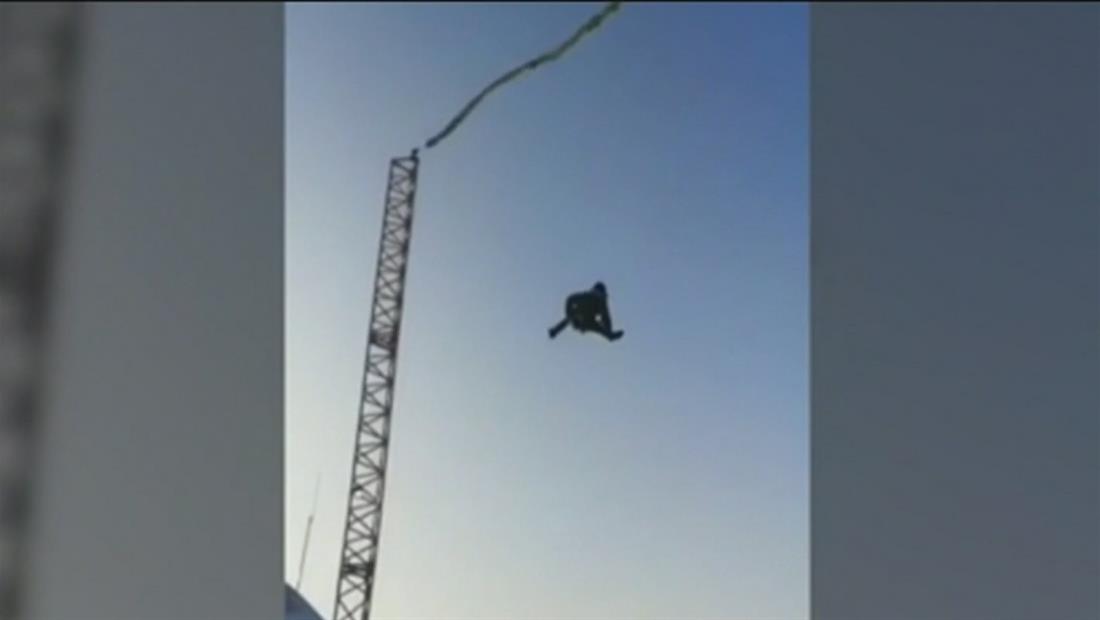 Captan en video cómo un niño sale disparado de una resortera Captan en video cómo un niño sale disparado de una resortera