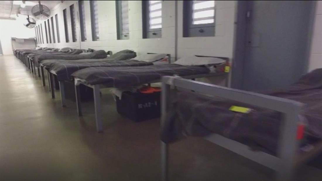 Imágenes exclusivas revelan condiciones insalubres en un centro de detención de migrantes en Luisiana Imágenes exclusivas revelan condiciones insalubres en un centro de detención de migrantes en Luisiana