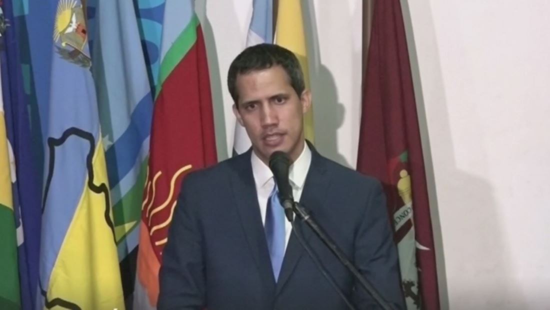 Un parlamento con dos presidentes, así amanece Venezuela tras una convulsa jornada Un parlamento con dos presidentes, así amanece Venezuela tras una convulsa jornada