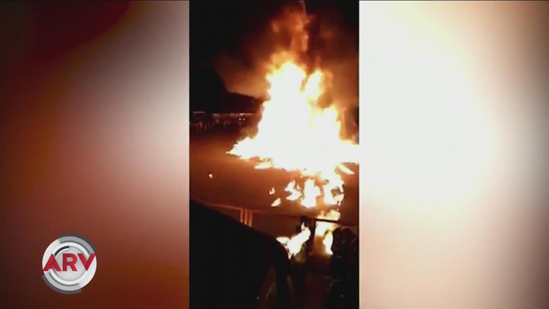Capturan el momento en que una fogata provoca un peligroso incendio Capturan el momento en que una fogata provoca un peligroso incendio