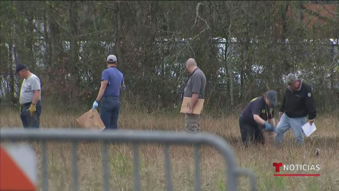 Autoridades de aviación buscan pruebas del accidente aéreo en Luisiana Autoridades de aviación buscan pruebas del accidente aéreo en Luisiana