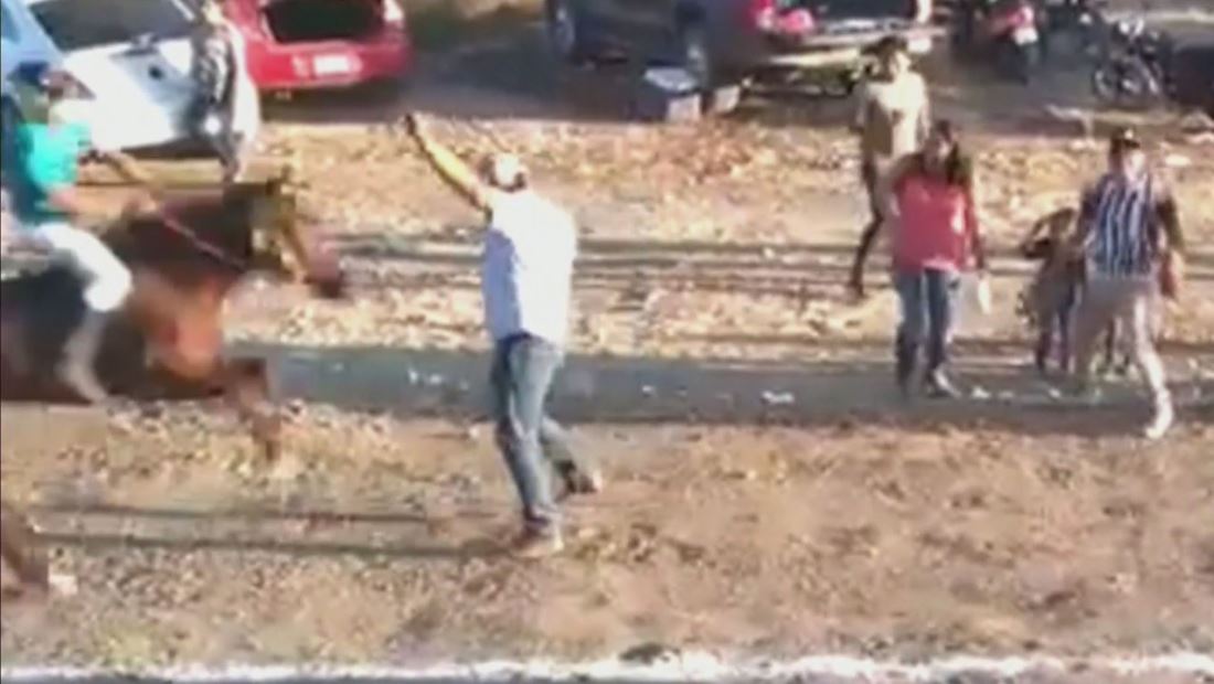 Un hombre fue violentamente embestido durante una carrera clandestina Un hombre fue violentamente embestido durante una carrera clandestina