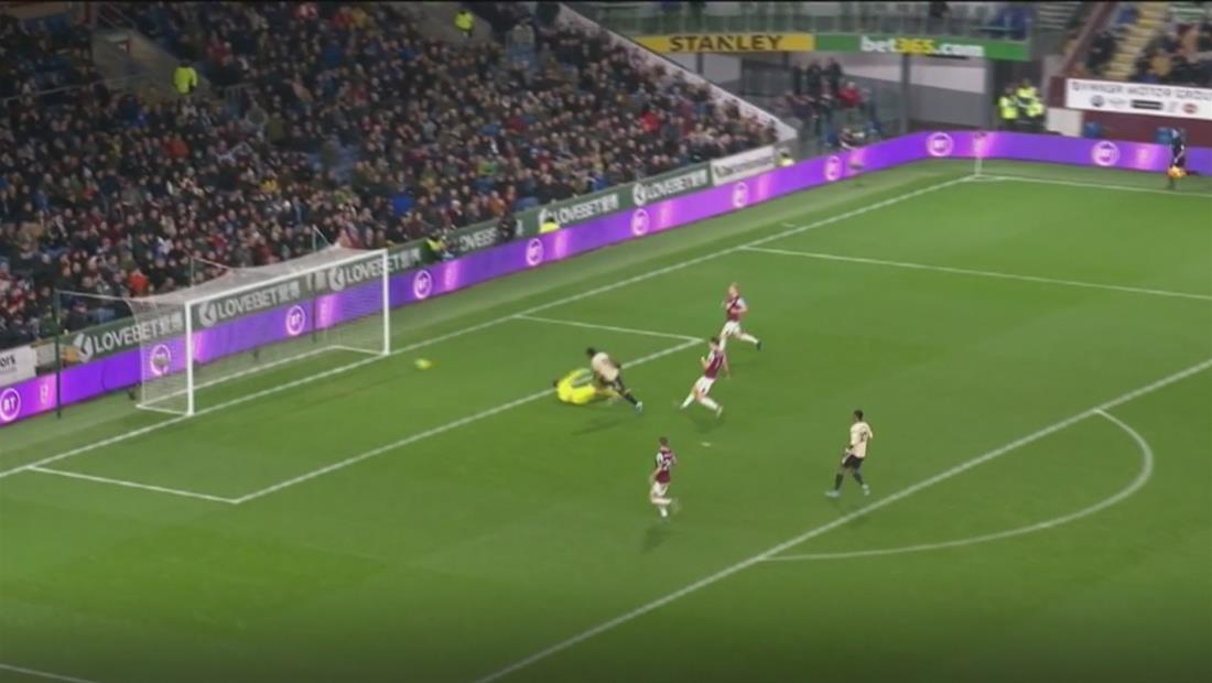 Manchester United se impuso por dos goles al Burnley Manchester United se impuso por dos goles al Burnley