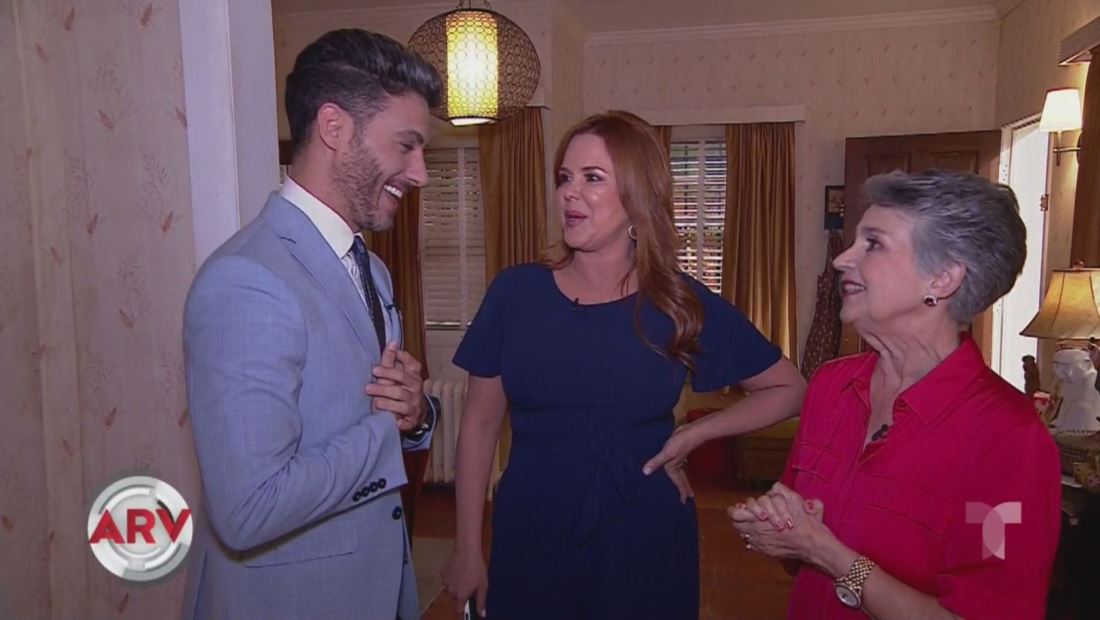 María Celeste sorprende a su mamá con visita al set de Betty en New York María Celeste sorprende a su mamá con visita al set de Betty en New York