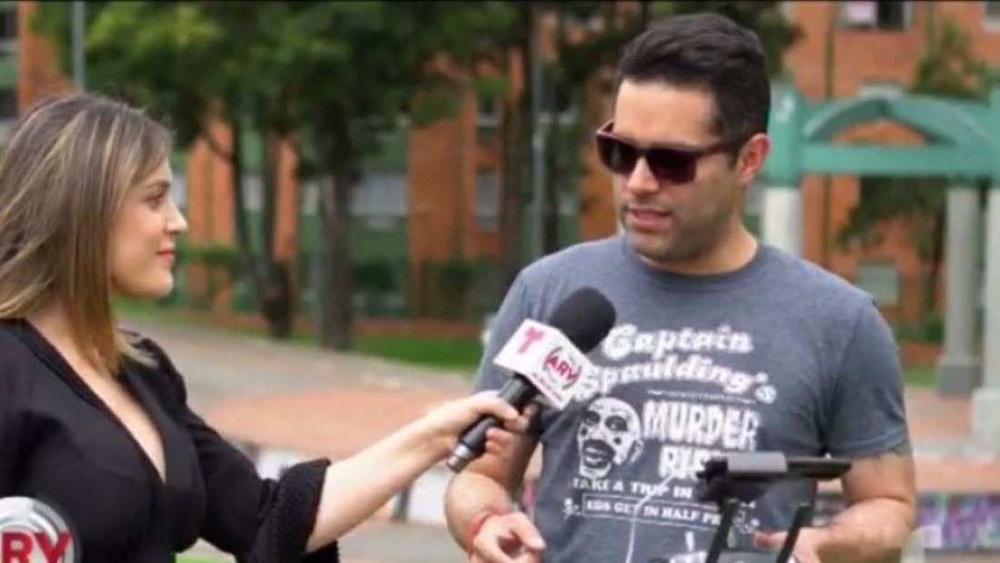 Joven descubre impresionante abecedario aéreo en las calles de Bogotá Joven descubre impresionante abecedario aéreo en las calles de Bogotá