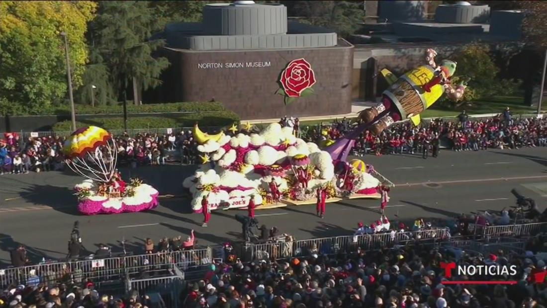 Así fue la emoción de los salvadoreños al escuchar a ua banda de su país en el Desfile de las Rosas Así fue la emoción de los salvadoreños al escuchar a ua banda de su país en el Desfile de las Rosas